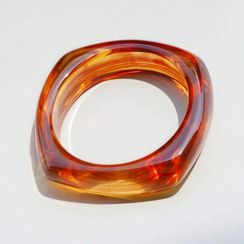 Statement Bangles Translucent  - Vintage Fashion Gen Z avaliação e preço