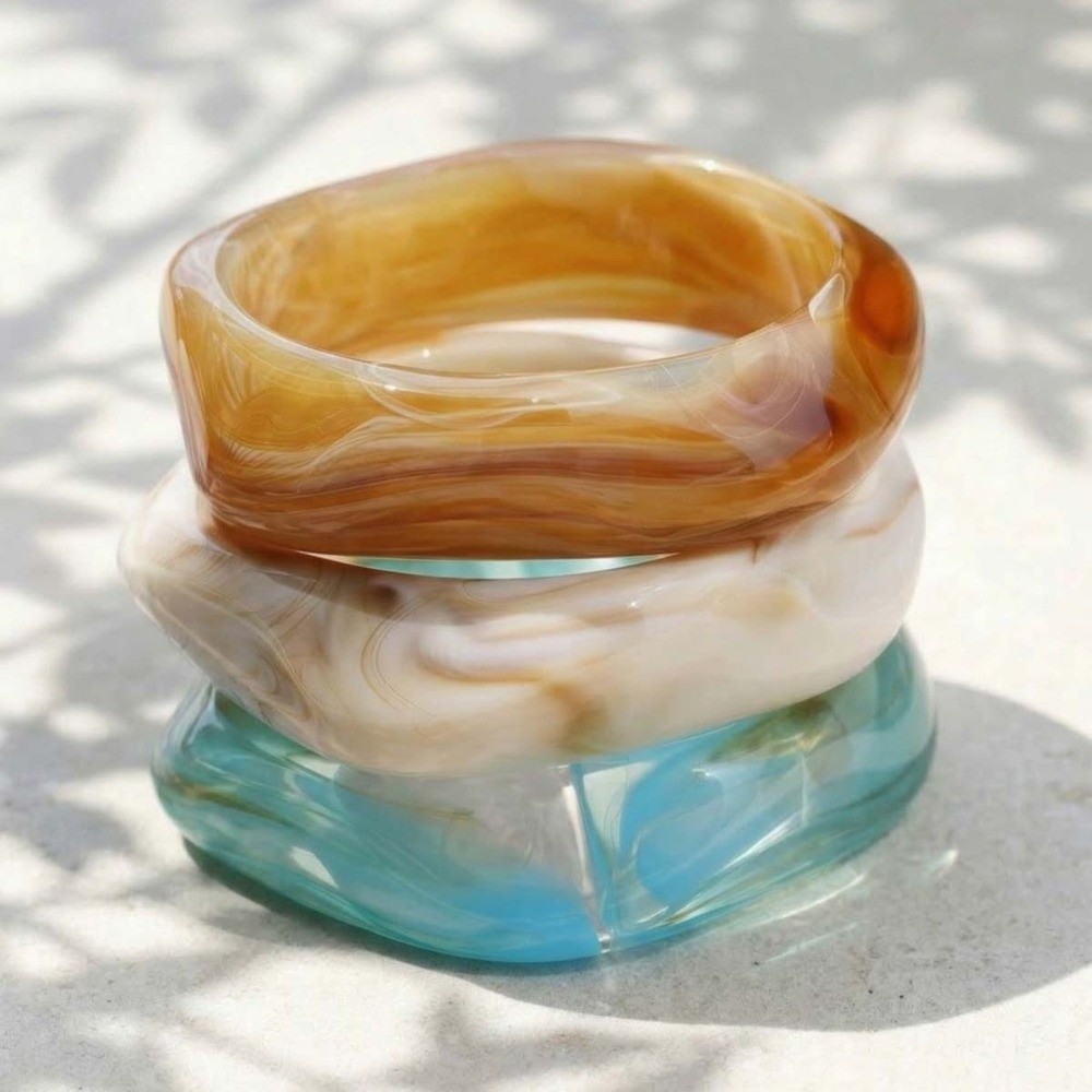 Statement Bangles Translucent  - Vintage Fashion Gen Z avaliação e preço