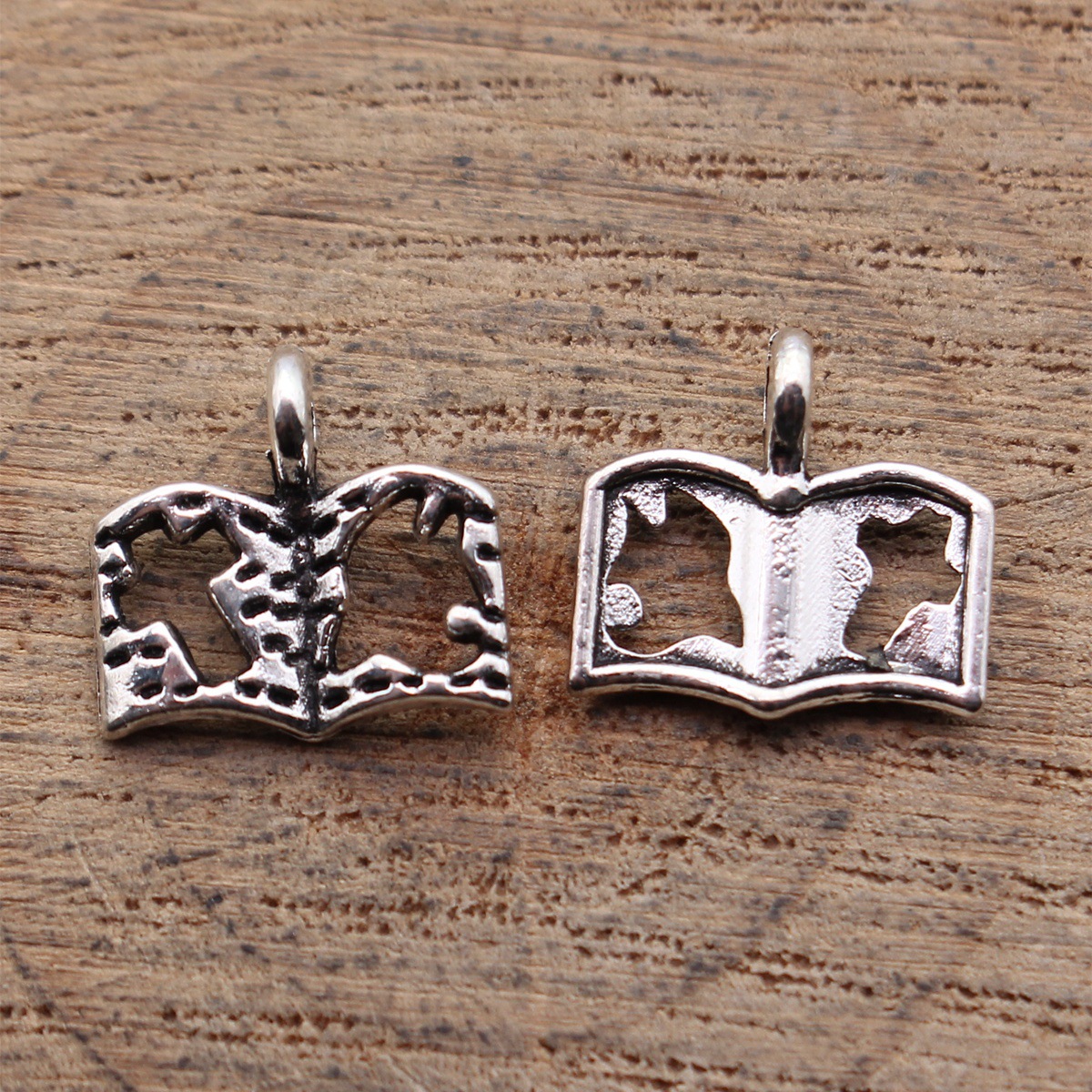 80pcs 11x11mm(0.43x0.43inch) A - Vintage Fashion Books avaliação e preço