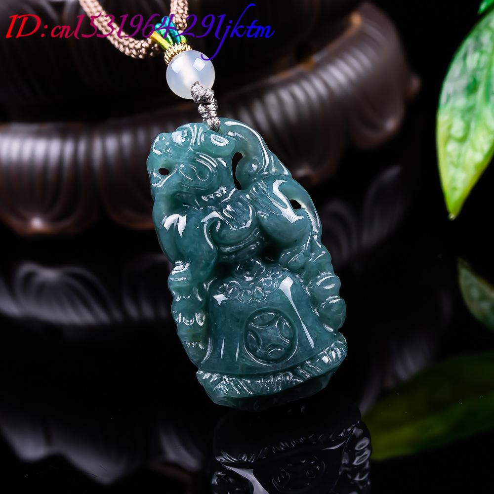 Burmese Jadeite Pixiu Pendant  - Vintage Fashion Accessories avaliação e preço