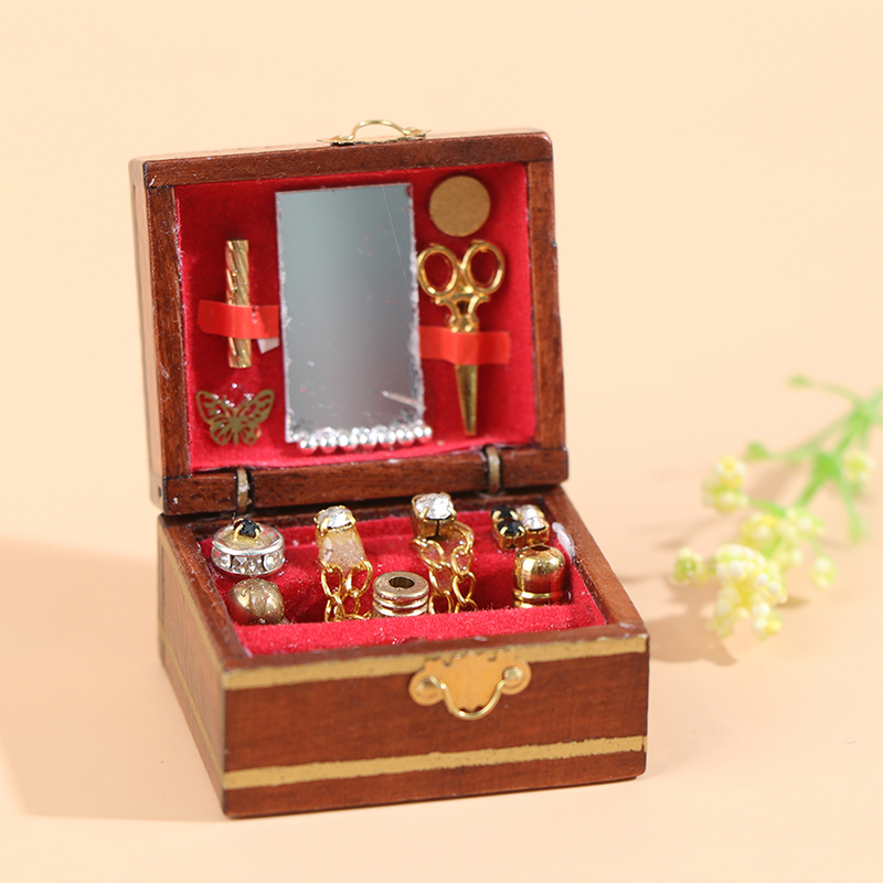 1:12 Dollhouse Miniature Acces - Vintage Fashion Doll avaliação e preço