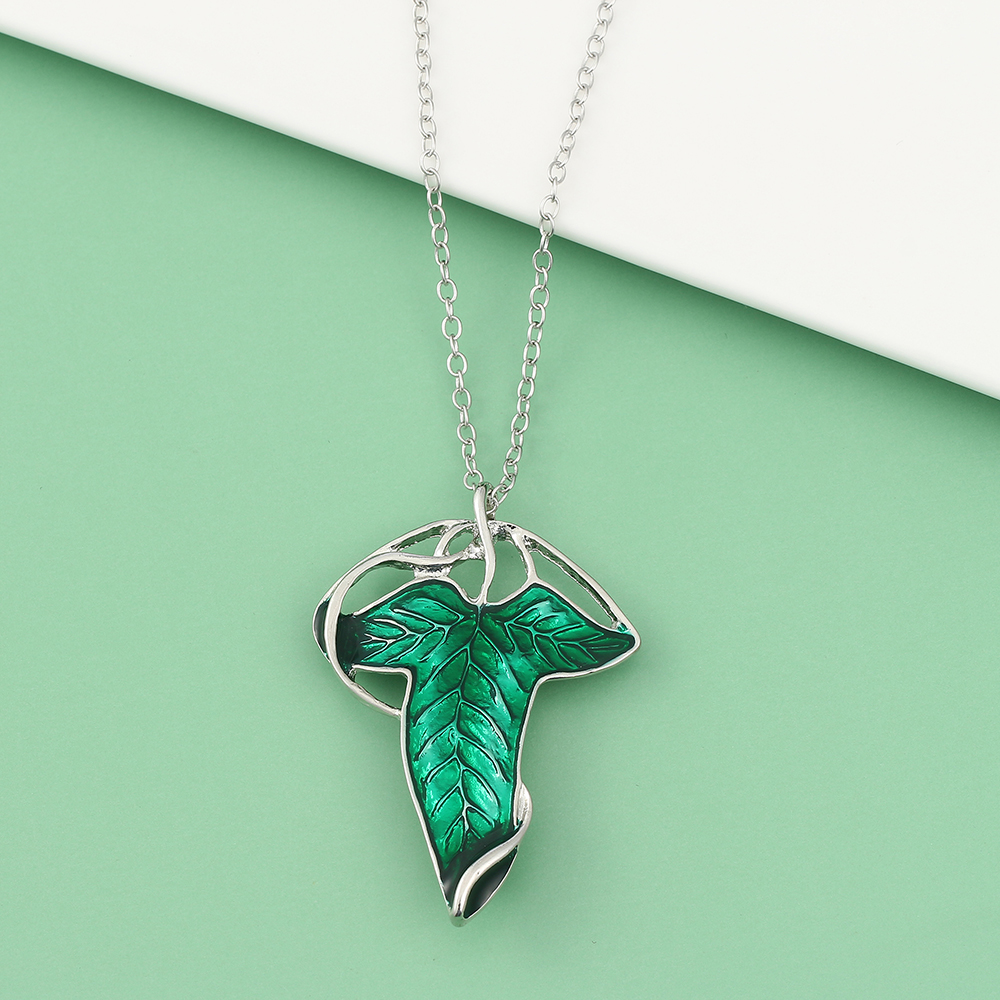 Vintage Green Leaf Pendant Nec - Vintage Fashion Accessories avaliação e preço