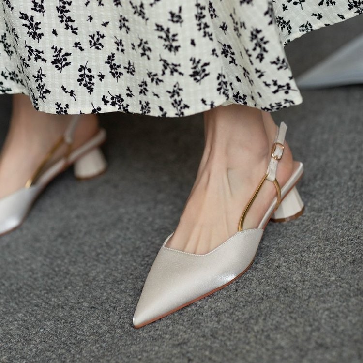 French Vintage Pointed-Toe San - French Vintage Fashion avaliação e preço