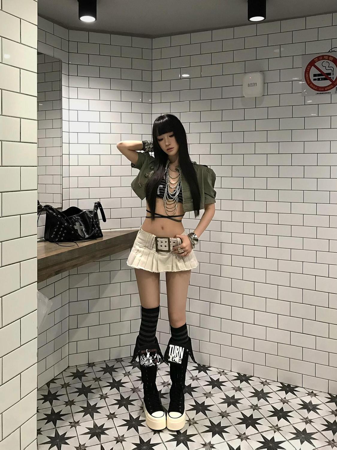Vintage Punk Baddie Napoleonic - French Vintage Fashion avaliação e preço