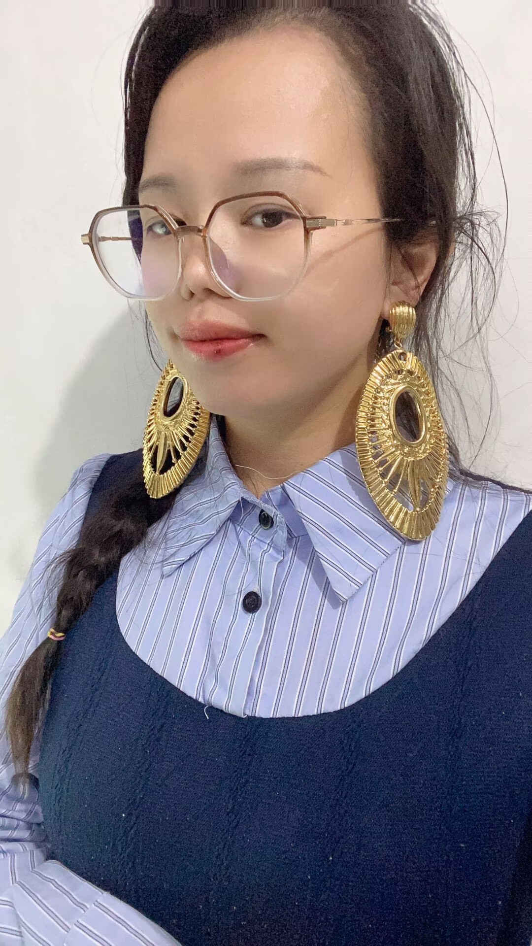Vintage Gold Hollow Oval Sunbu - Vintage Fashion Look avaliação e preço