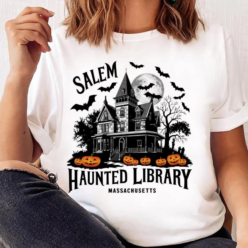 Vintage Salem Haunted Library  - Vintage Fashion Library avaliação e preço